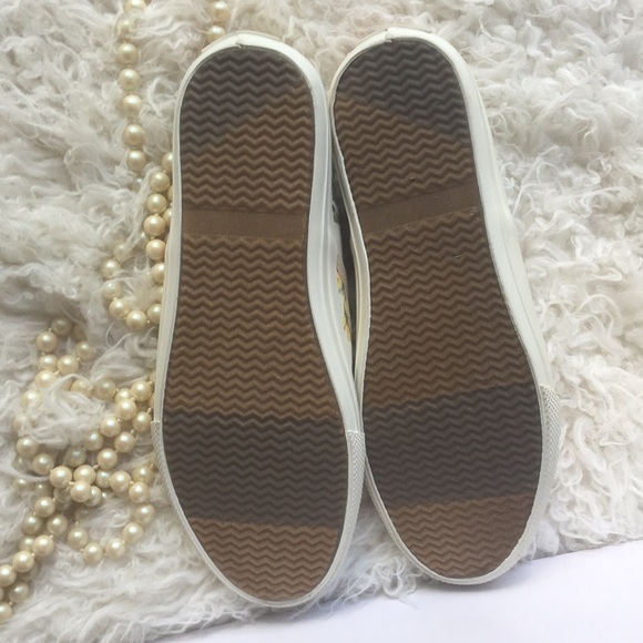 NWT • TALBOTS Jungle Hibiscus Slip On Sneaker - Picture 8 of 16